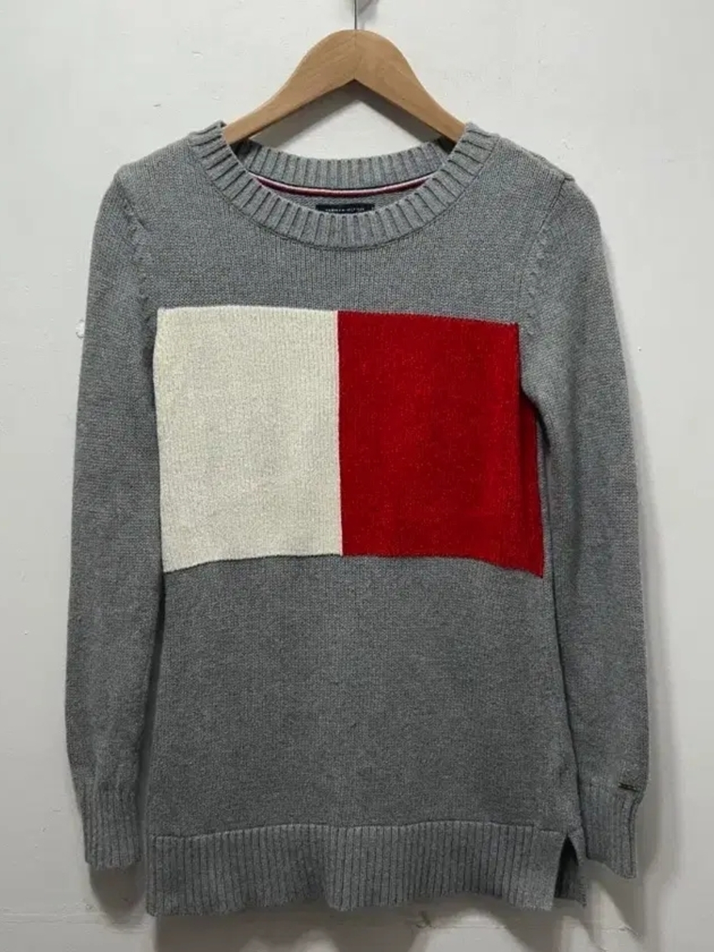 Tommy Hilfiger Gray Sweater